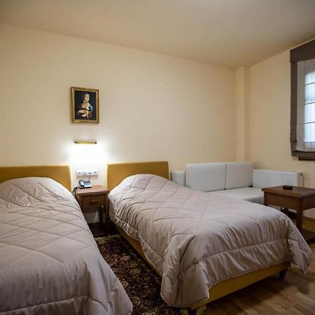 Rentinia Inn Rentína Eksteriør billede